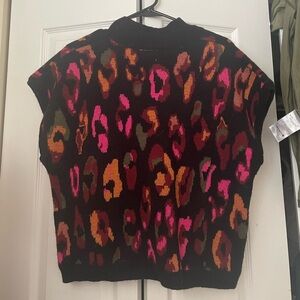 NWT Leopard Color Sweater Vest Size Large